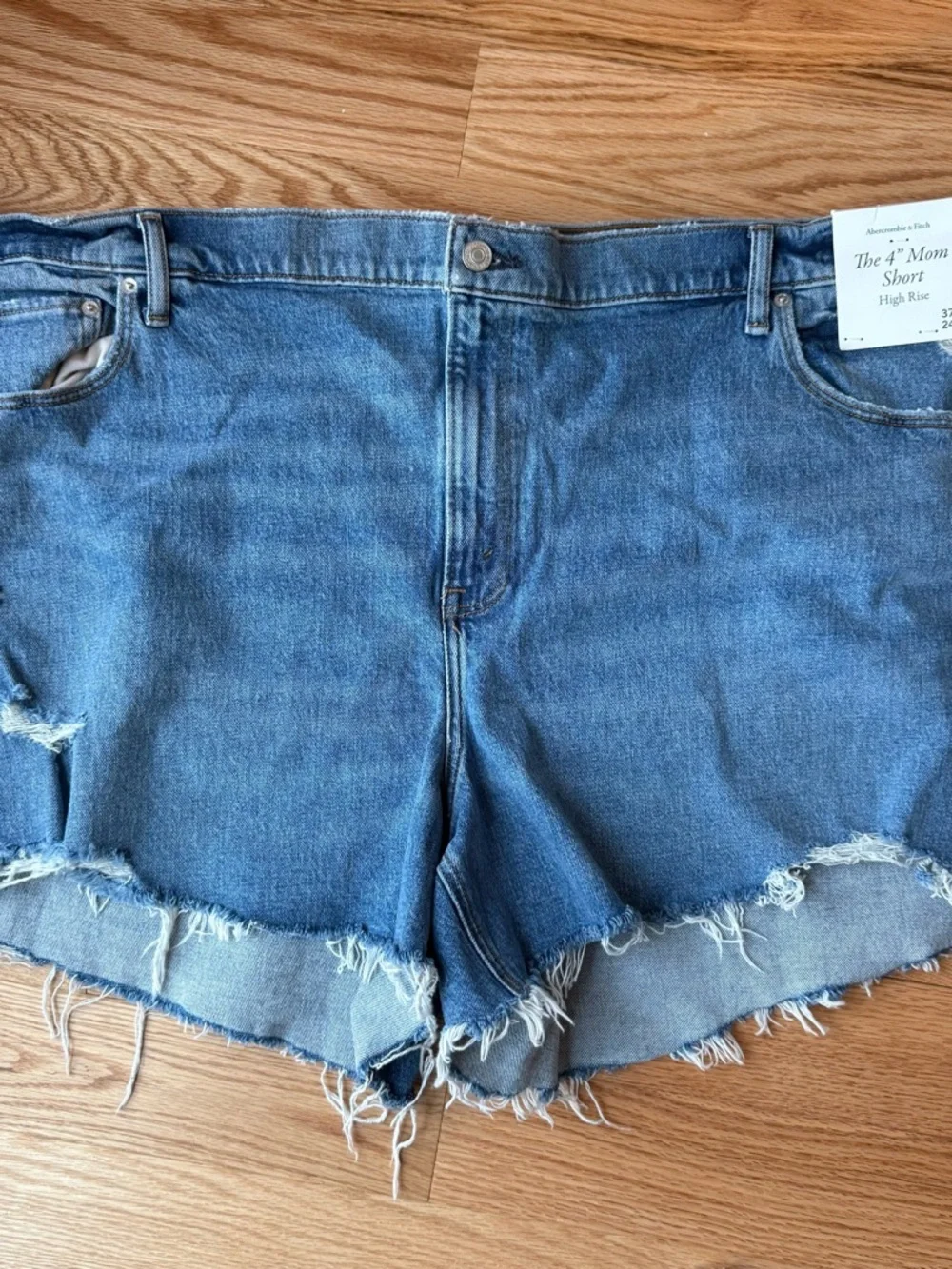 NWT Abercrombie 4